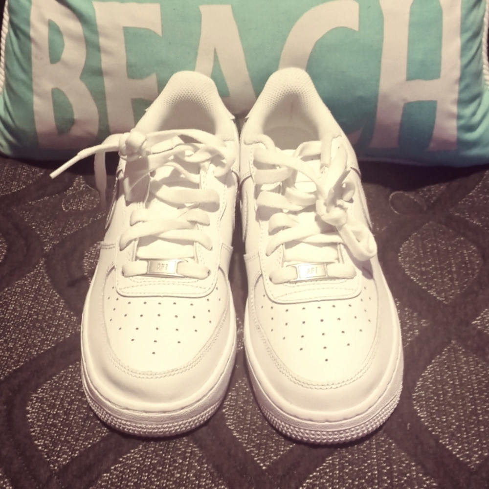 Kids sneakers